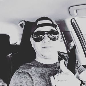 Meet your Posher, Manuel